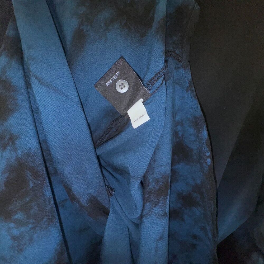 Rock & Republic Ladies Shirt Sz S Black Blue Tie-Dye 1/2 Button Roll-Tab Sleeve - Picture 5 of 5